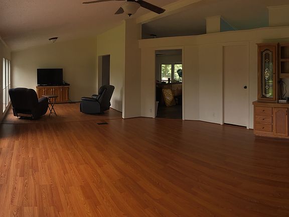Living/dining great room