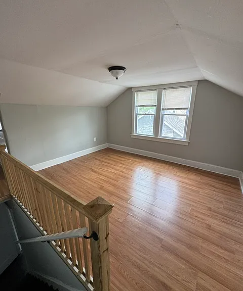 255 Hollywood Dr — Photo 5