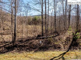 11 Jefferson Ridge Ln, Jefferson, NC 28640