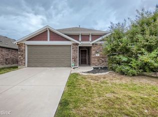 1813 Ridge Creek Ln, Aubrey, TX 76227