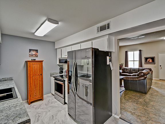 3rd image of 9958 W Lancaster Dr