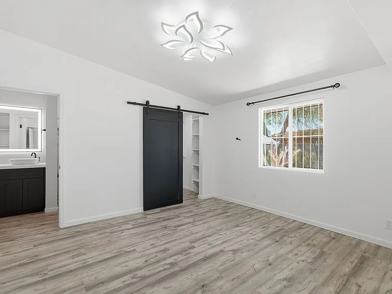 2535 N Dodge Blvd #3 — Photo 21