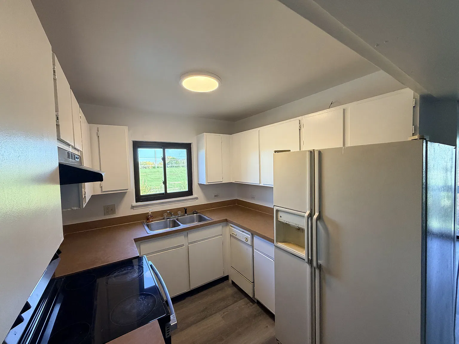 2 bed, 809 sqft, $1,695 — Photo 2