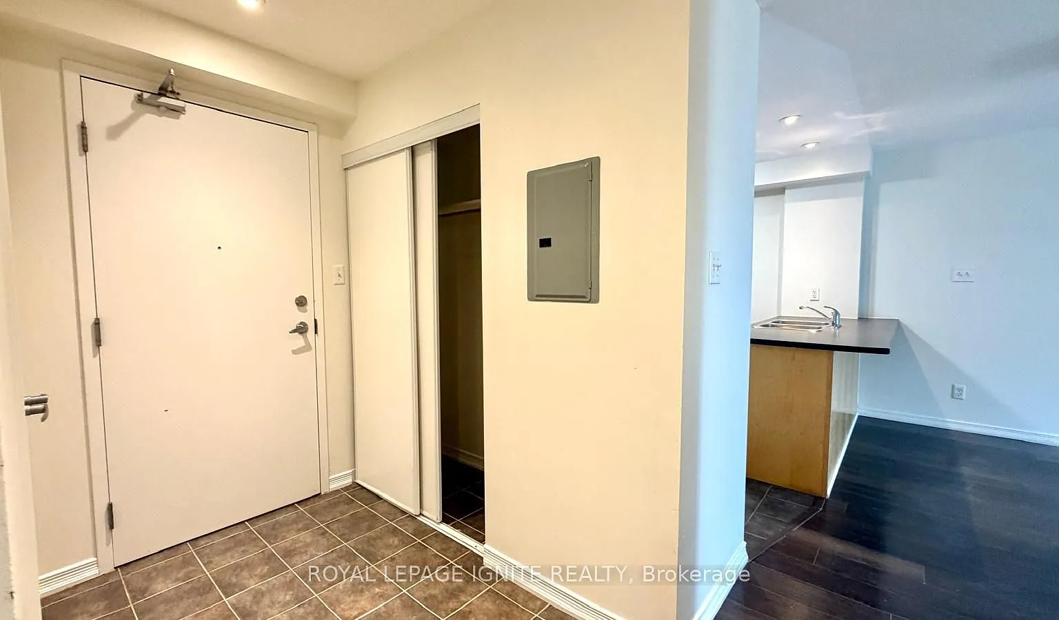 2 bed, $2,000 — Photo 3