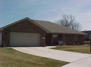 206 W 43rd Ct, Griffith, IN 46319