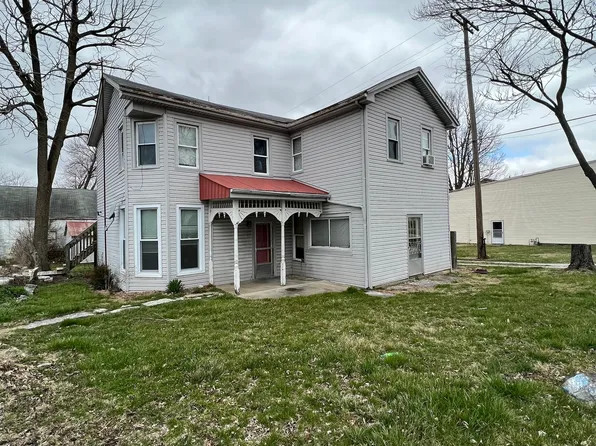 105 N Poplar St, Westport, IN 47283