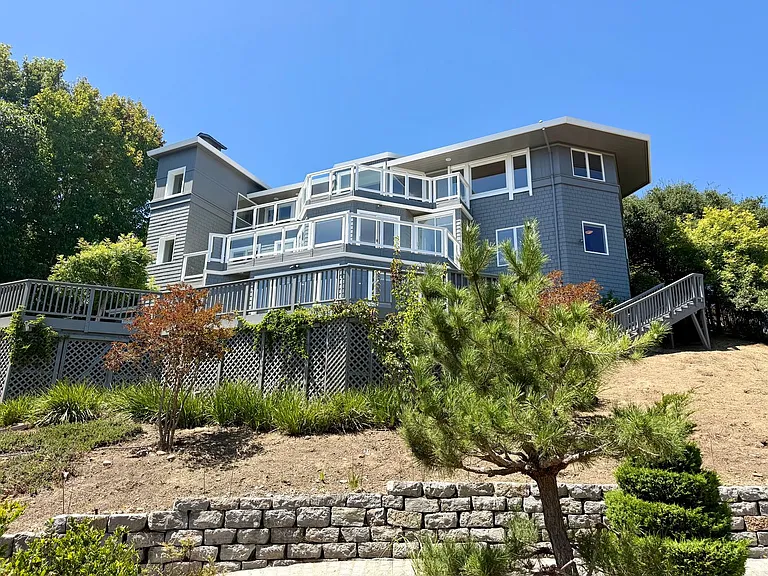 51 Via Los Altos — Photo 1