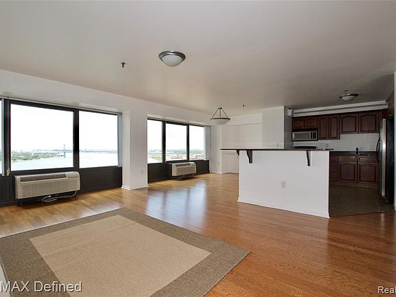 5th image of 1001 W Jefferson Ave #26A