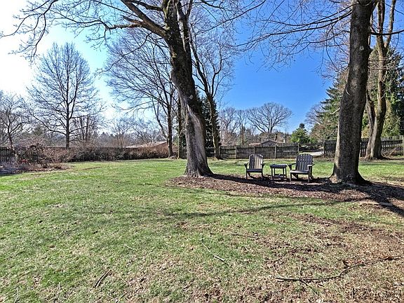 4th image of 3286 Cardinal Ct