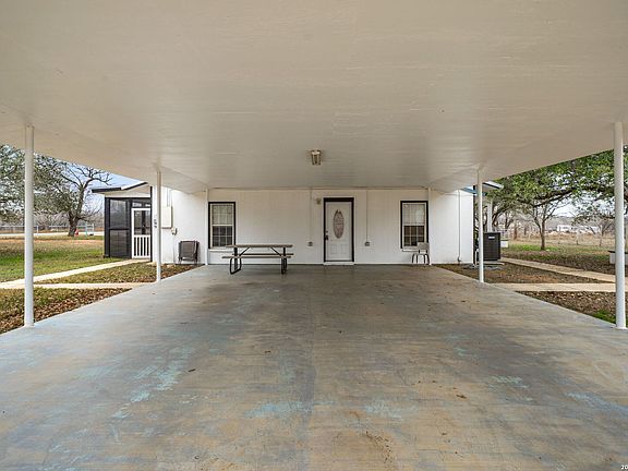 3rd image of 421 Coughran