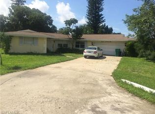 1174 Wisconsin Dr, Naples, FL 34103