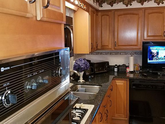 4th image of 2741 S Princeton Ave