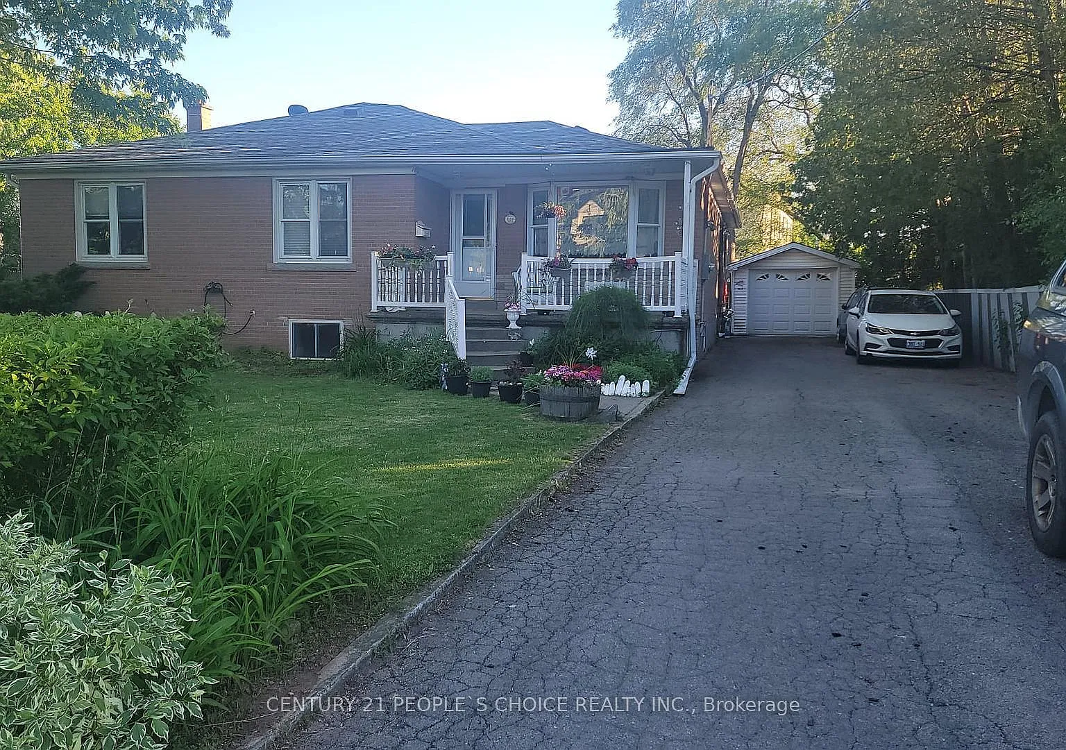 2 bed, $2,300 — Photo 1