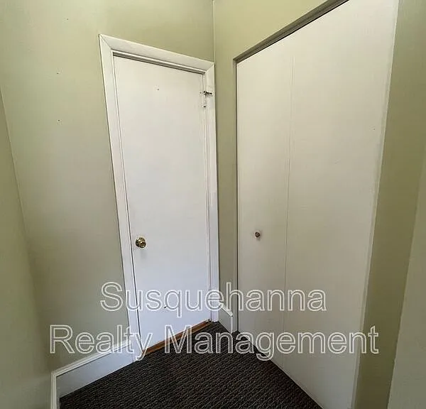 134 College Ave — Photo 7