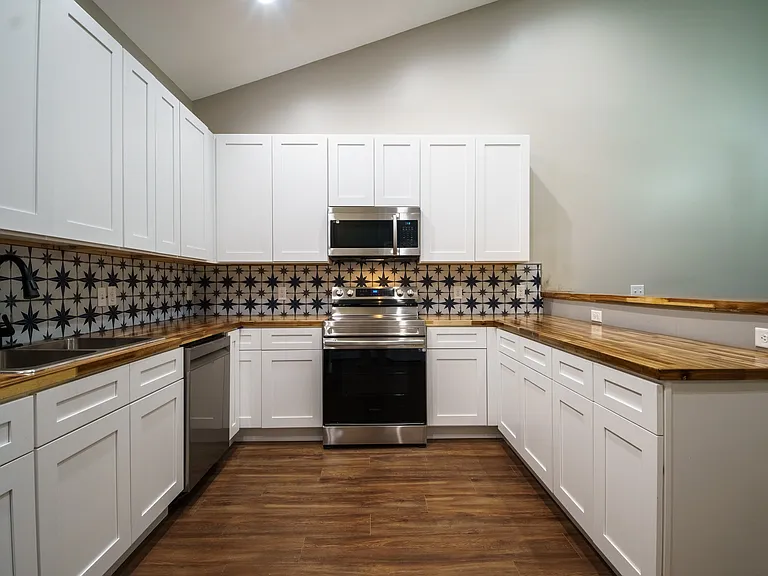 210 Parrotte Ct — Photo 56