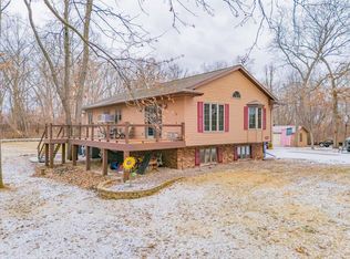 517 Schwantz Rd, Pardeeville, WI 53954