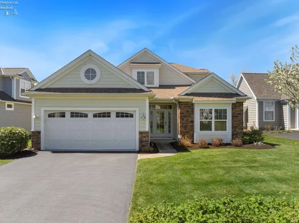 2040 S Bailiwick Ln, Lakeside Marblehead, OH 43440