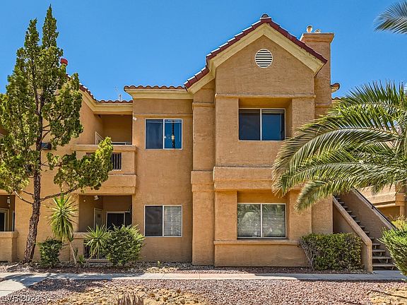 2nd image of 900 Heavenly Hills Ct Unit 220