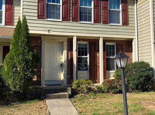 1565 Autumn Ridge Cir, Reston, VA 20194