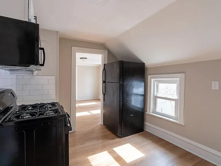 605 Pettibone Ave NW #2 — Photo 3