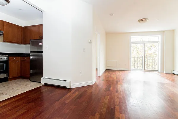 Rented by EXR | media 7