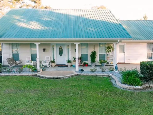 513 E Bayou Rd, Belle Chasse, LA 70037