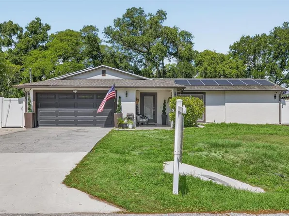 6816 E Creek Dr, Tampa, FL 33615