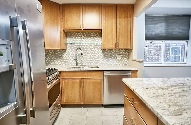 Sold by Prime Realty | media 4