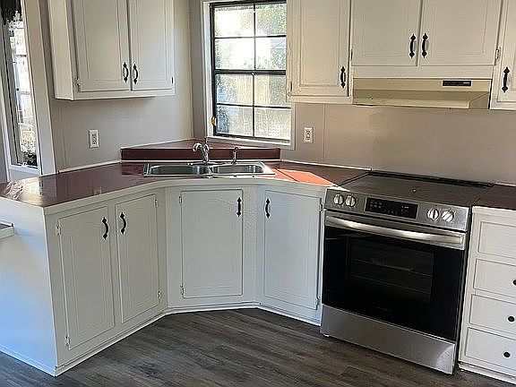 4th image of 222 Maple St #68