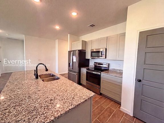 4th image of 705 Freedom Cir
