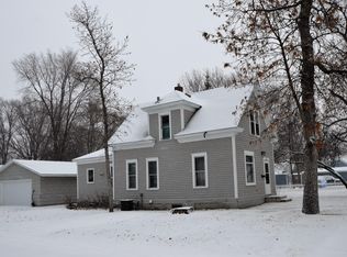 324 W 3rd St, Litchfield, MN 55355