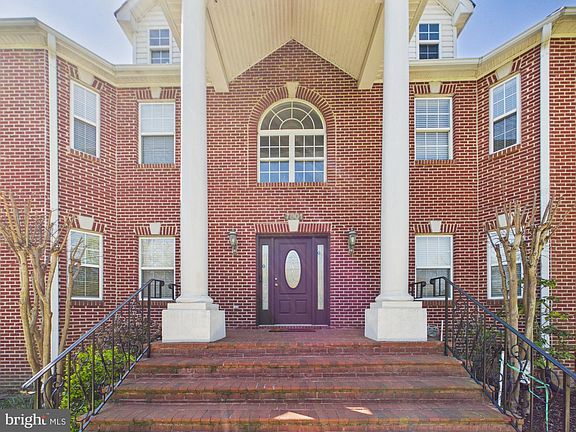 3rd image of 7801 Ridgewood Dr