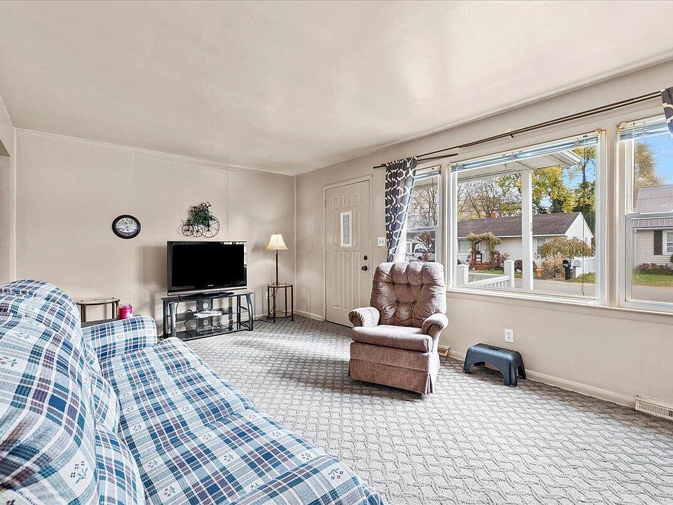 453 Brown St, Circleville, OH 43113 MLS 223037388 Zillow