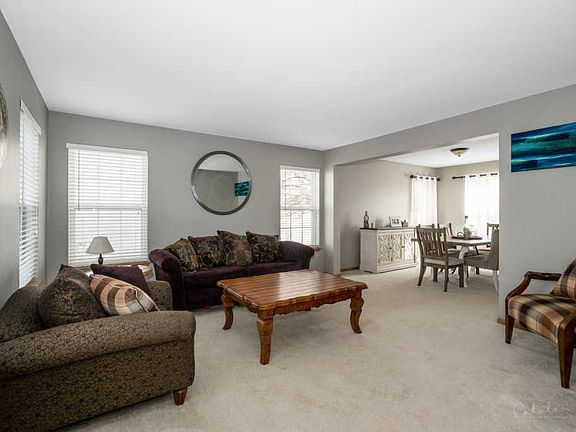 3rd image of 11646 Heritage Ln