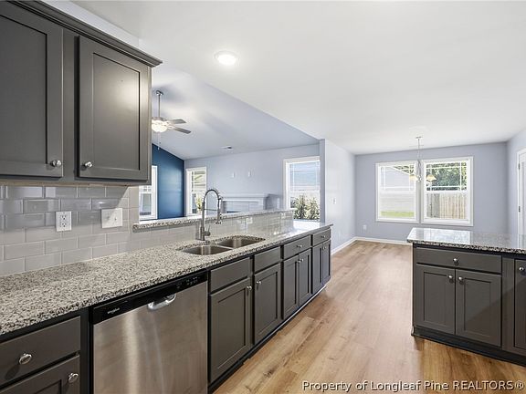 4th image of 339 Sandcastle Ln