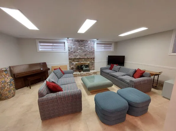 1849 Marine Dr, West Vancouver, BC V7V 1J7