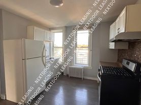 90 Lake St