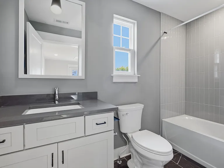 105 Duke St #6 — Photo 25