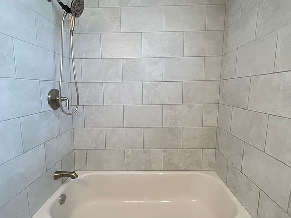 5th image of 6511 W Archer Ave #2