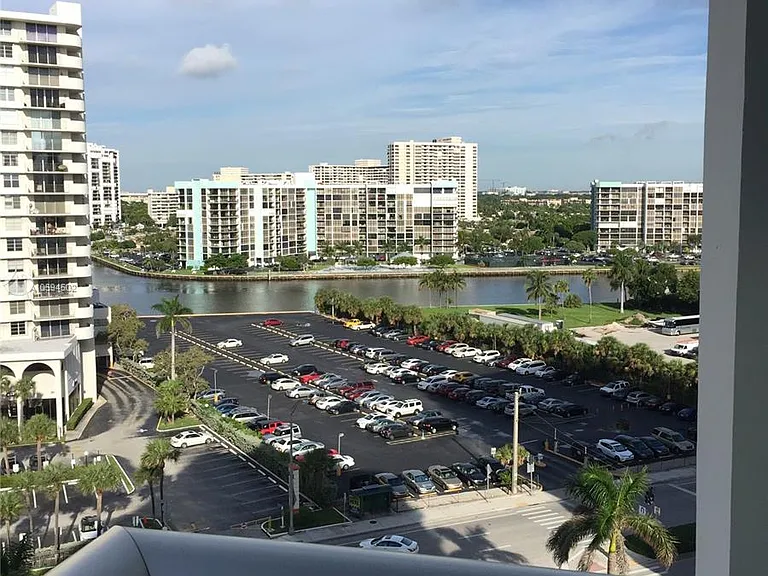 3801 S Ocean Dr #10V — Photo 5
