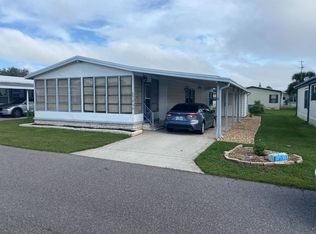 37539 Oak Lake Dr, Zephyrhills, FL 33541