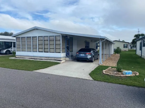 37539 Oak Lake Dr, Zephyrhills, FL 33541