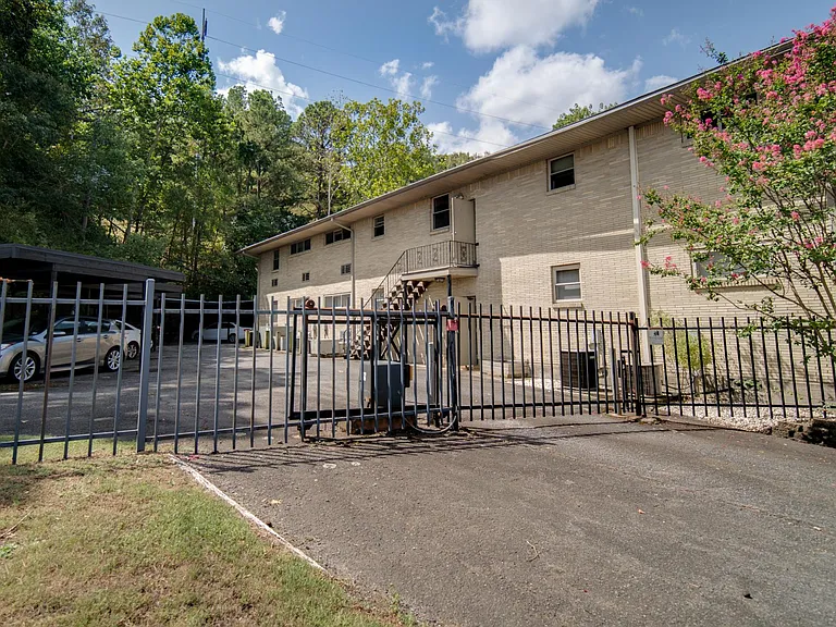 1 Coolwood Dr #1 — Photo 14