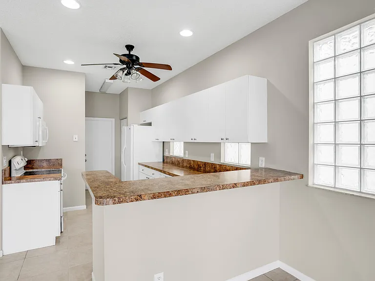 7787 Springfield Lake Dr — Photo 22