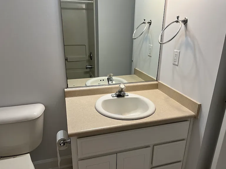 208 Red Bud Ct — Photo 16