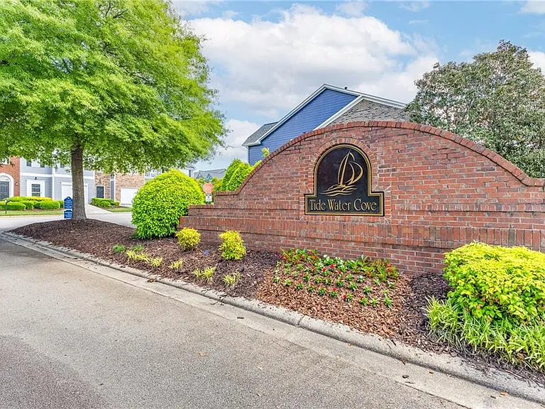 6604 Splashwater Dr — Photo 4