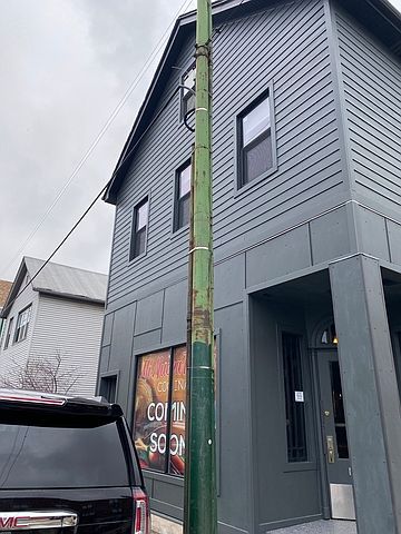 1st image of 2417 N Clybourn Ave APT 2R