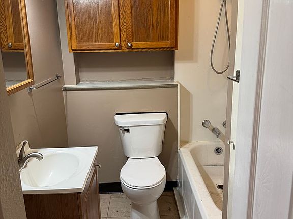 3rd image of 1805 E Morgan St
