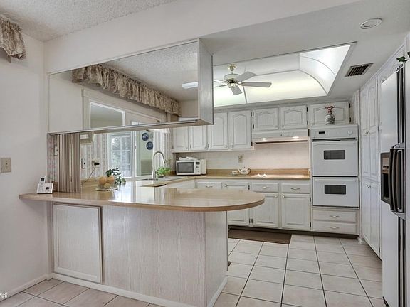 5th image of 10010 W Kingswood Cir