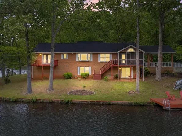 216 Wilderness Ln, Locust Grove, VA 22508